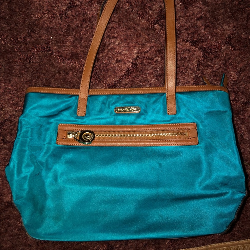 Micheal Kors Purse